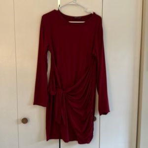 Long sleeve red dress with flattering tie